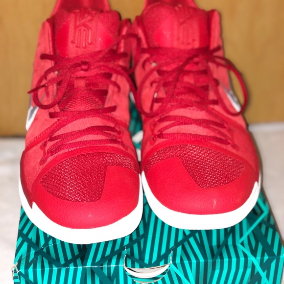 kyrie 3 red suede